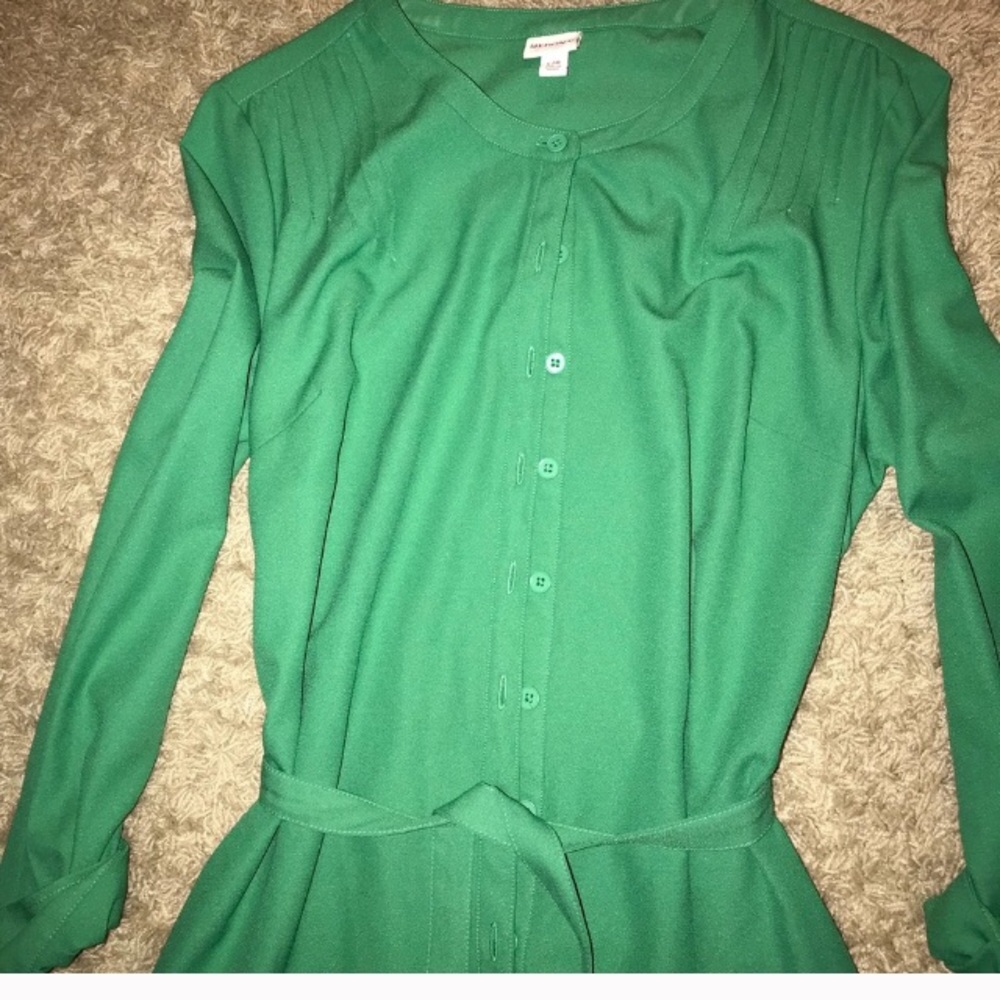 Dress - Picture 4 of 4